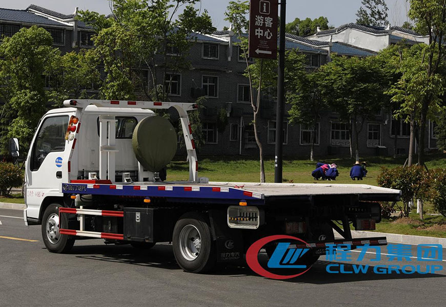 五十鈴100P一拖二清障車后方位圖